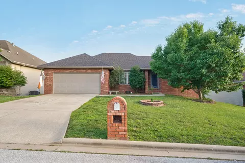 710 Silver Streak Rd, Nixa, MO 65714