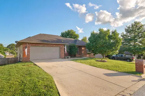 Exterior - 710 Silver Streak Rd, Nixa, MO 65714 photo 2 of 10