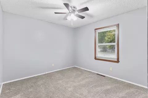 Bedroom - 3012 W Countryside Dr, Springfield, MO 65807 photo 2 of 3