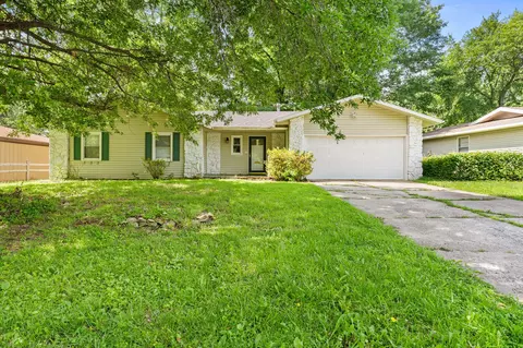 Exterior - 3012 W Countryside Dr, Springfield, MO 65807 photo 2 of 9