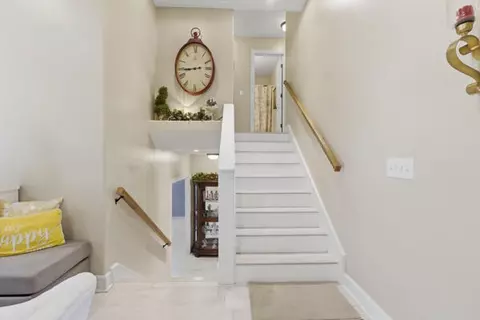 Entry Way - 4 Remington Dr, Monett, MO 65708 photo 3 of 4