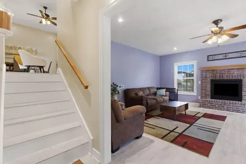 Entry Way - 4 Remington Dr, Monett, MO 65708 photo 4 of 4