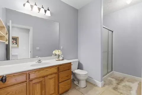 Bath - 4 Remington Dr, Monett, MO 65708 photo 1 of 4