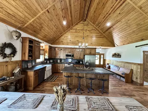 Kitchen - 4471 County Road 323, Thayer, MO 65791 photo 3 of 5