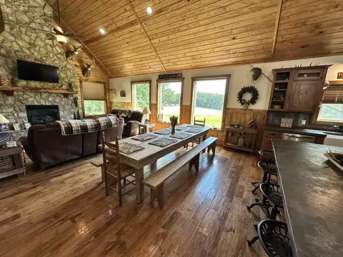 Dining - 4471 County Road 323, Thayer, MO 65791 photo 1 of 1