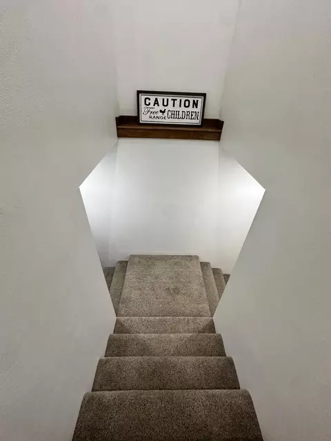 Entry Way - 4471 County Road 323, Thayer, MO 65791 photo 7 of 7