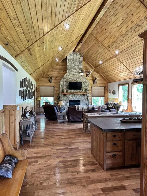 Living - 4471 County Road 323, Thayer, MO 65791 photo 1 of 8