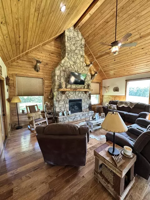 Living - 4471 County Road 323, Thayer, MO 65791 photo 5 of 8