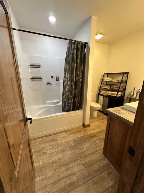 Bath - 4471 County Road 323, Thayer, MO 65791 photo 6 of 6