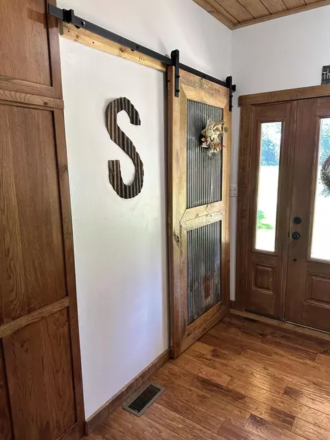 Entry Way - 4471 County Road 323, Thayer, MO 65791 photo 2 of 7