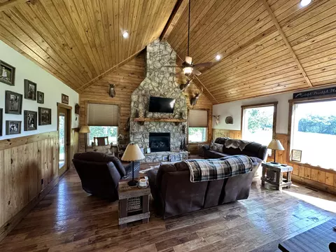 Living - 4471 County Road 323, Thayer, MO 65791 photo 3 of 8