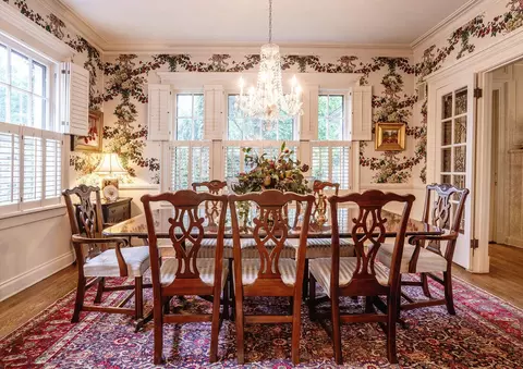 Dining - 1463 E Meadowmere St, Springfield, MO 65804 photo 1 of 2