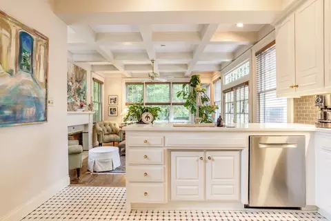Kitchen - 1463 E Meadowmere St, Springfield, MO 65804 photo 5 of 7