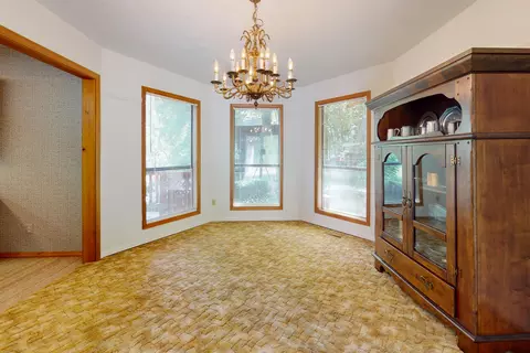 Dining - 211 River Bend Rd, Branson, MO 65616 photo 1 of 2