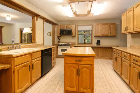 Kitchen - 211 River Bend Rd, Branson, MO 65616 photo 1 of 2