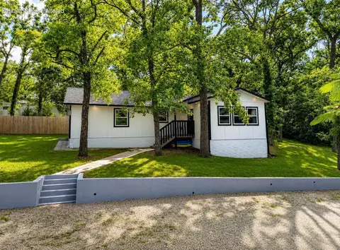22436 Red Fox Trl, Wheatland, MO 65779