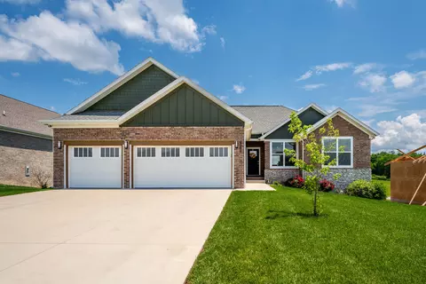 5984 S Applewood Ave, Springfield, MO 65810