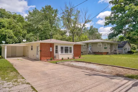 2811 E Cherry St, Springfield, MO 65802