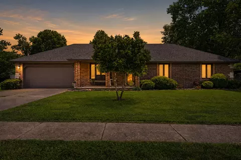 570 N Lynette Ave, Republic, MO 65738