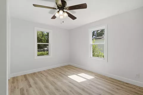 Bedroom - 119 E Pearl St, Aurora, MO 65605 photo 1 of 3