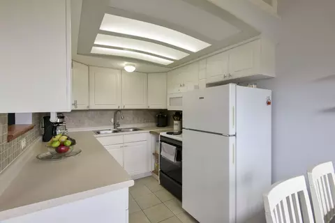 Kitchen - 3 Memory Ln #8, Branson, MO 65616 photo 2 of 2