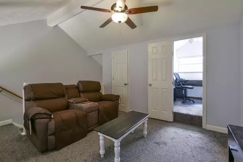 Entry Way - 3 Memory Ln #8, Branson, MO 65616 photo 3 of 4