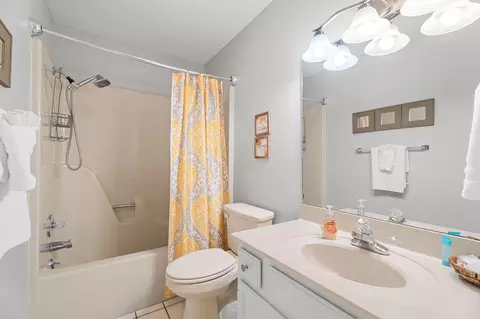 Bath - 193 Avondale Dr #10, Branson, MO 65616 photo 2 of 2