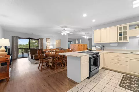 Kitchen - 193 Avondale Dr #10, Branson, MO 65616 photo 1 of 2