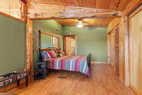 Bedroom - 26429 Kings River Rd, Shell Knob, MO 65747 photo 2 of 6