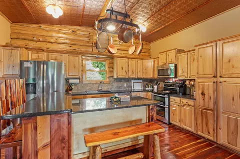 Kitchen - 26429 Kings River Rd, Shell Knob, MO 65747 photo 1 of 2