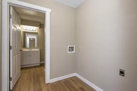 4444 S Robberson Ave, Springfield, MO 65810 photo 8