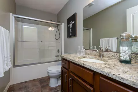 Bath - 5306 N 12th Ave, Ozark, MO 65721 photo 5 of 5