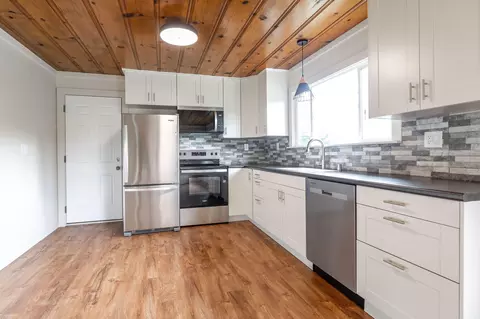 Kitchen - 123 Lakeview Dr, Forsyth, MO 65653 photo 2 of 2