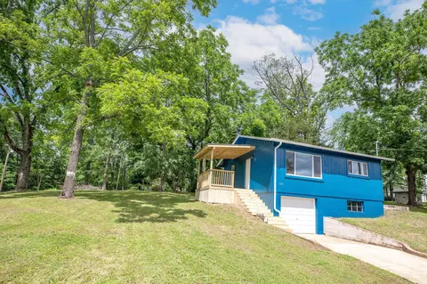 123 Lakeview Dr, Forsyth, MO 65653