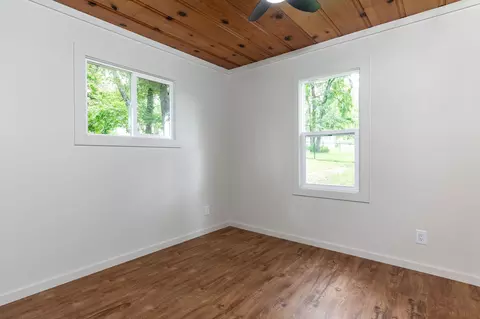 Bedroom - 123 Lakeview Dr, Forsyth, MO 65653 photo 2 of 2