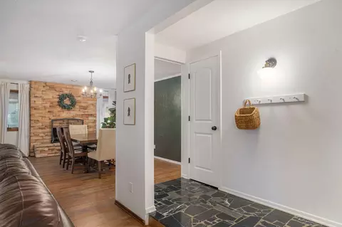 Entry Way - 3615 S Parkhill Ave, Springfield, MO 65807 photo 2 of 4
