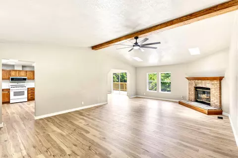 Living - 2425 Farm Road 2130, Exeter, MO 65647 photo 1 of 5