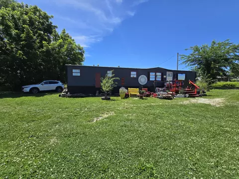 125 N Dallas St, Urbana, MO 65767