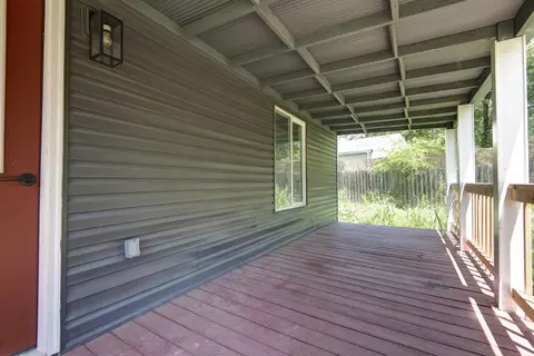 Exterior - 654 S Laurel Ave, Springfield, MO 65802 photo 4 of 6