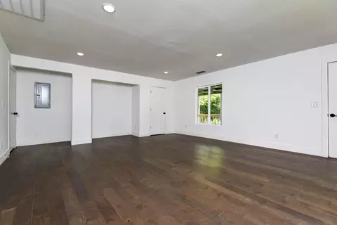 Other - 654 S Laurel Ave, Springfield, MO 65802 photo 2 of 4