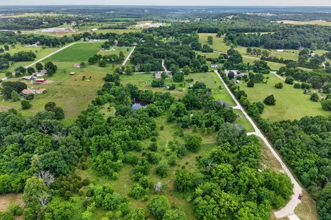 View/Area - 142 Danalia Dr, Marshfield, MO 65706 photo 2 of 5
