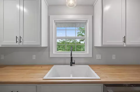 Kitchen - 142 Danalia Dr, Marshfield, MO 65706 photo 6 of 6