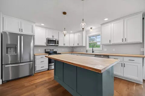 Kitchen - 142 Danalia Dr, Marshfield, MO 65706 photo 1 of 6