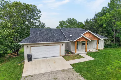 Exterior - 142 Danalia Dr, Marshfield, MO 65706 photo 6 of 9