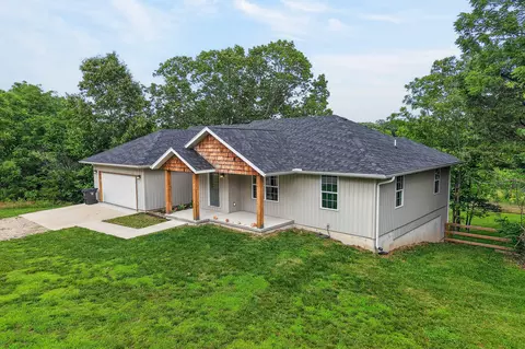 Exterior - 142 Danalia Dr, Marshfield, MO 65706 photo 2 of 9