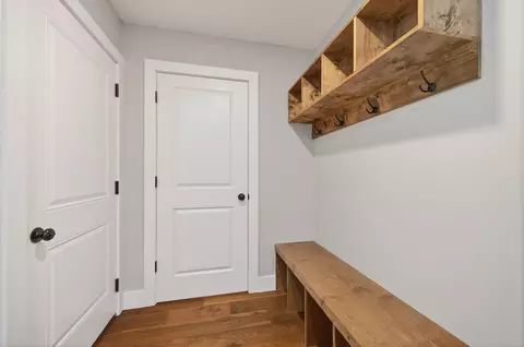 Entry Way - 142 Danalia Dr, Marshfield, MO 65706 photo 3 of 3