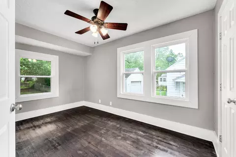Bedroom - 926 S Weaver Ave, Springfield, MO 65806 photo 2 of 4