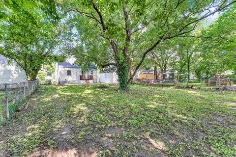 Exterior - 926 S Weaver Ave, Springfield, MO 65806 photo 8 of 9