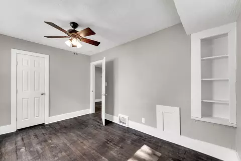 Bedroom - 926 S Weaver Ave, Springfield, MO 65806 photo 3 of 4