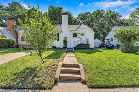 926 S Weaver Ave, Springfield, MO 65806